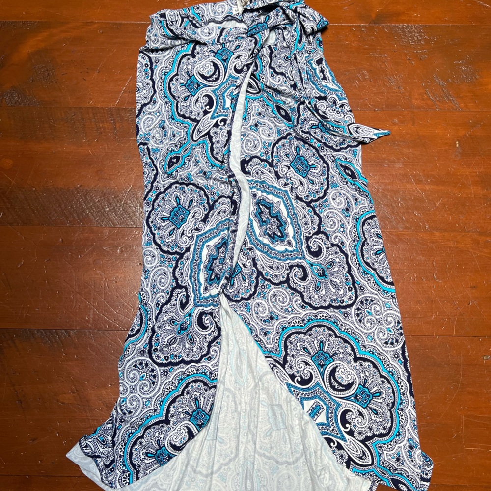 Blue paisley skirt with tie